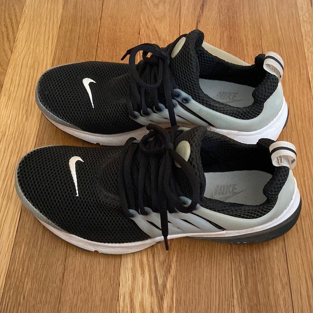 Nike Prestos Size 9